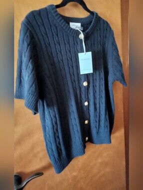Scoop NYC Navy Cable-Knit Short-Sleeve Crewneck Sweater with Gold Buttons